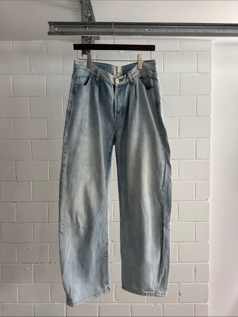 One Teaspoon Light Wash Smiths Low Rise Tailored Pleated Jeans